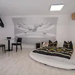 Hotel Designpension Traumschloss Garni 2*