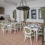 Designpension Traumschloss Garni Hotel 2*
