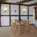 Designpension Traumschloss Garni Hotel 2*