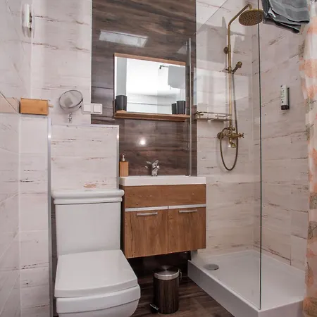Designpension Traumschloss Garni מלון