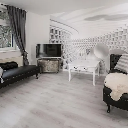 Designpension Traumschloss Garni ורניגרוד