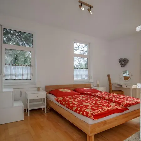 מלון Designpension Traumschloss Garni 2*
