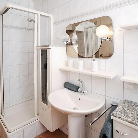 Designpension Traumschloss Garni מלון
