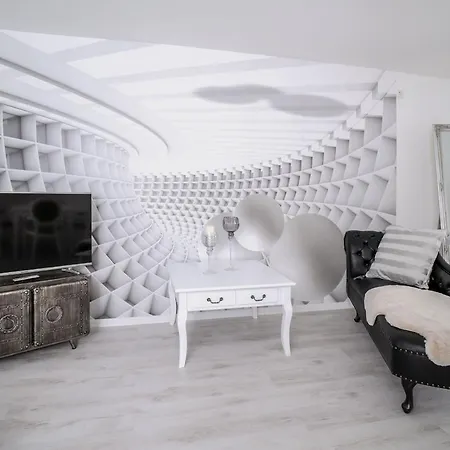 Designpension Traumschloss Garni מלון