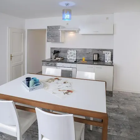 מלון Designpension Traumschloss Garni 2*