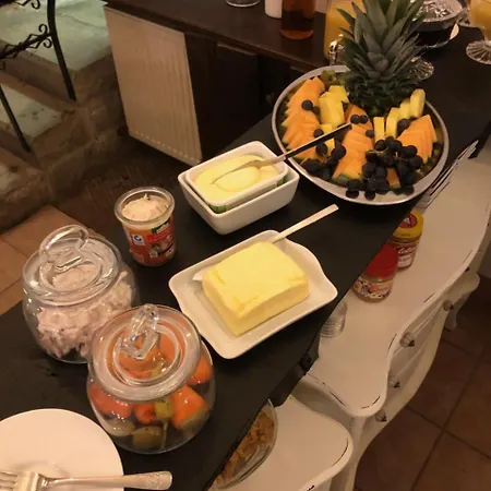 Designpension Traumschloss Garni 2*