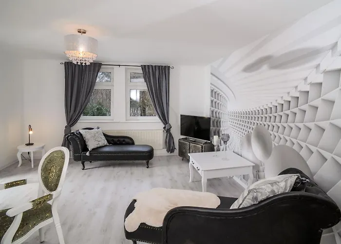 Designpension Traumschloss Garni 2*