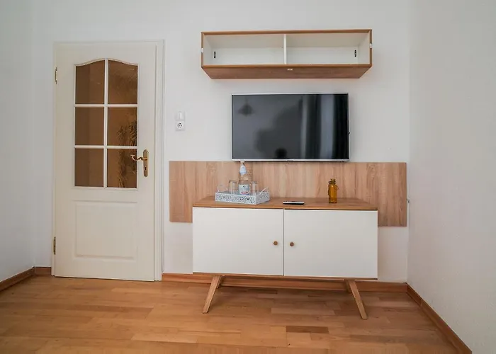 Designpension Traumschloss Garni Hotell 2*