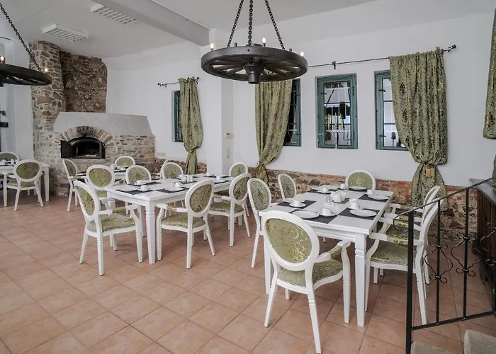 Designpension Traumschloss Garni Hotell 2*