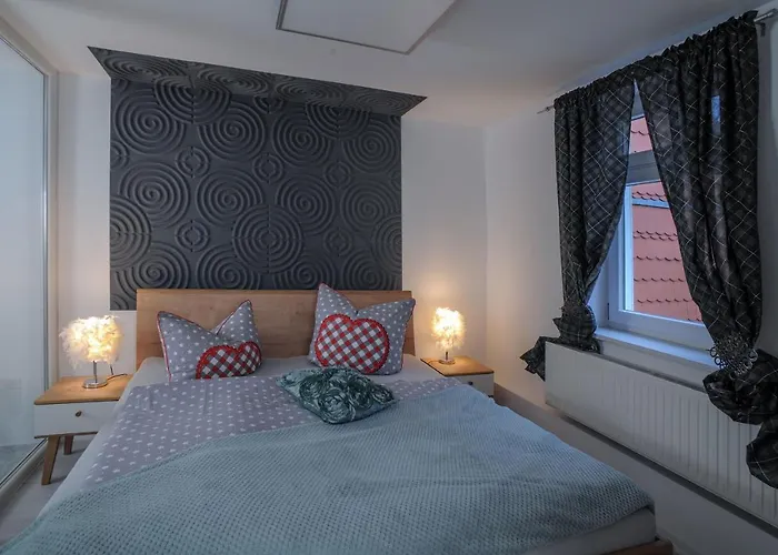 Designpension Traumschloss Garni 2*