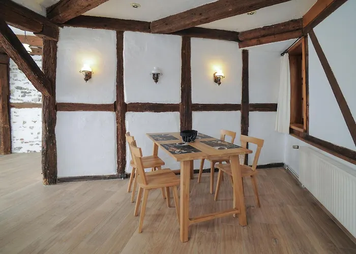 Designpension Traumschloss Garni Hotel 2*